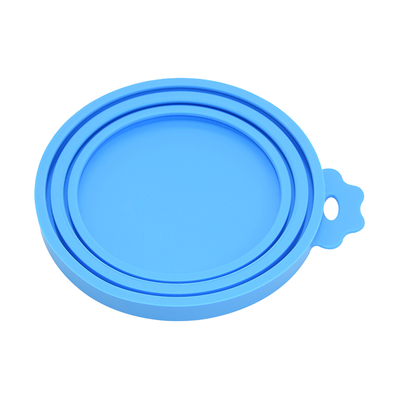 LeakGuard silicone stretch lid sealing an open can